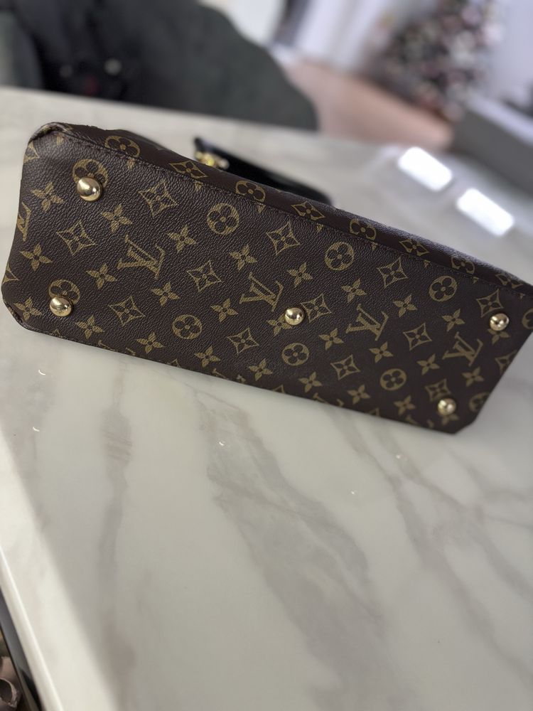 Дамска чанта Louis Vuitton