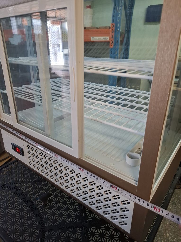 Vitrina rece cofetărie