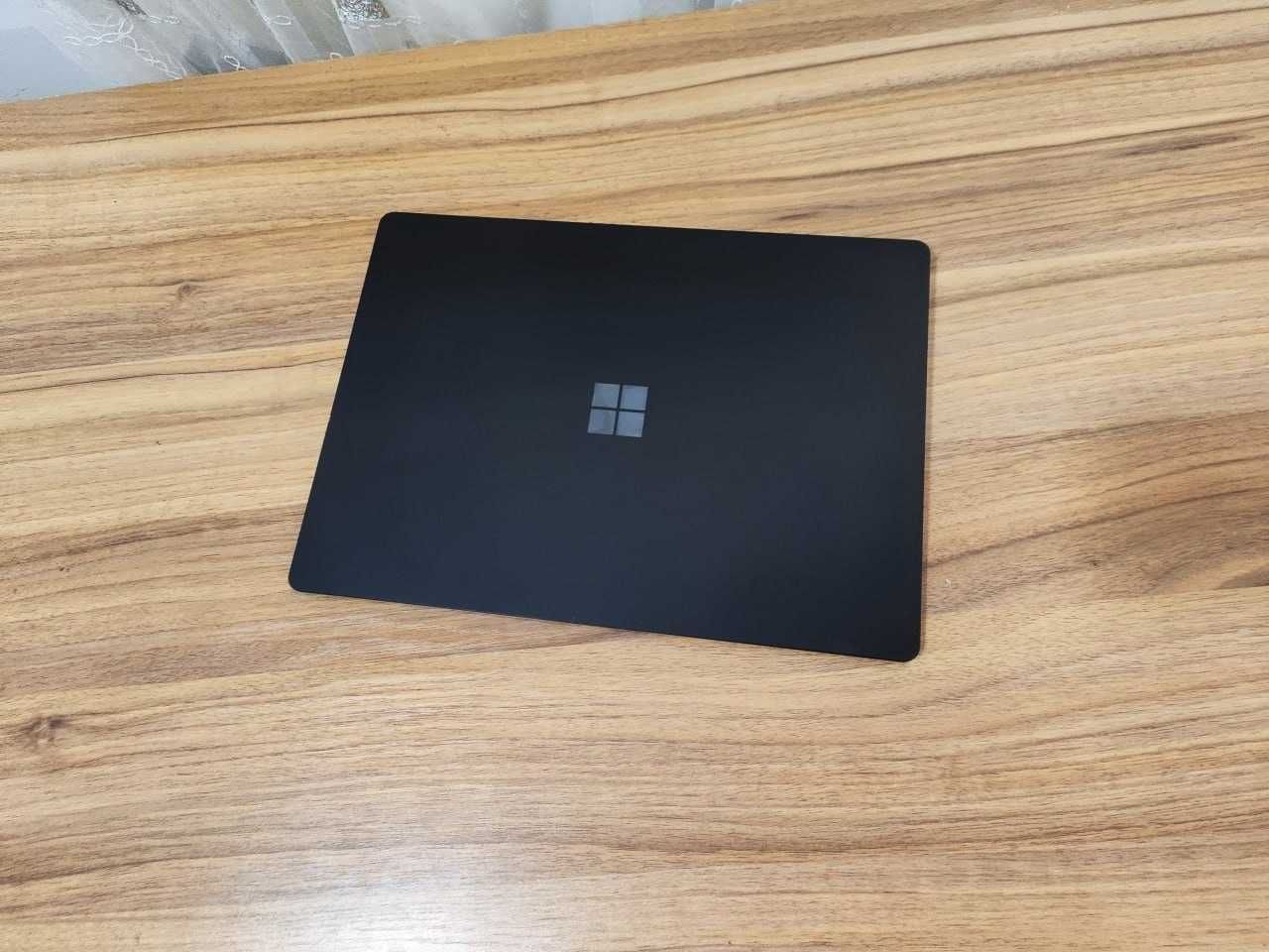 Microsoft Surface Laptop 5