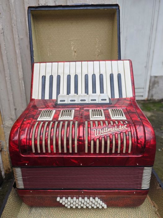 акордеон Weltmeister 40 баса