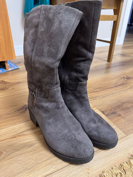 Продам зимние сапоги