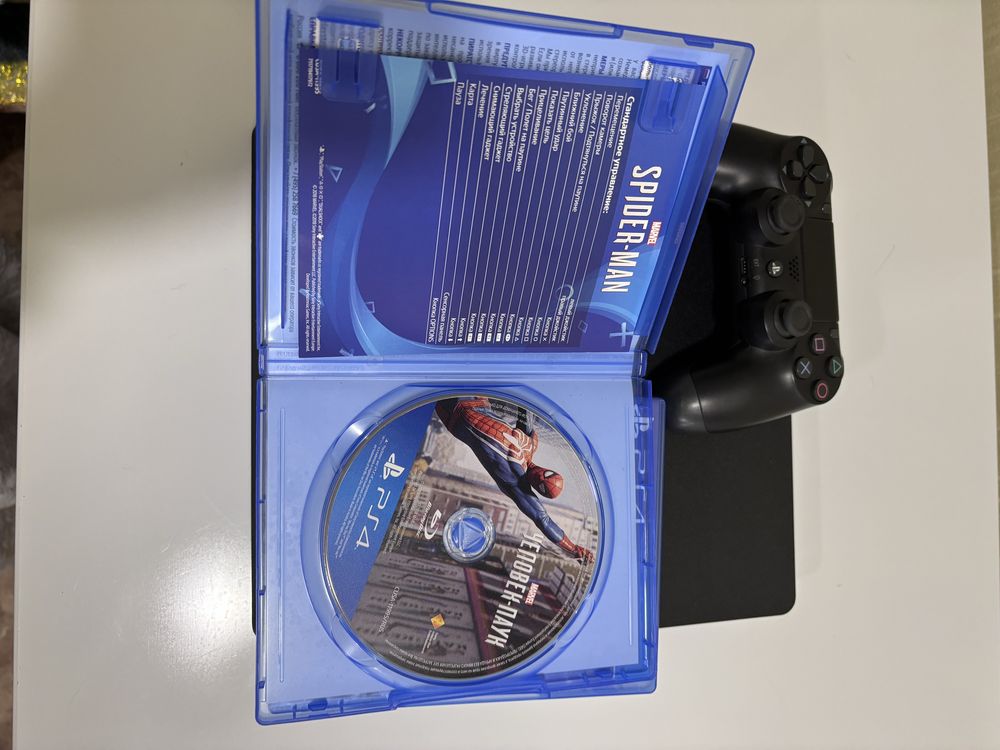 PS4 Slim в идеальном состоянии + 9 топовых игр