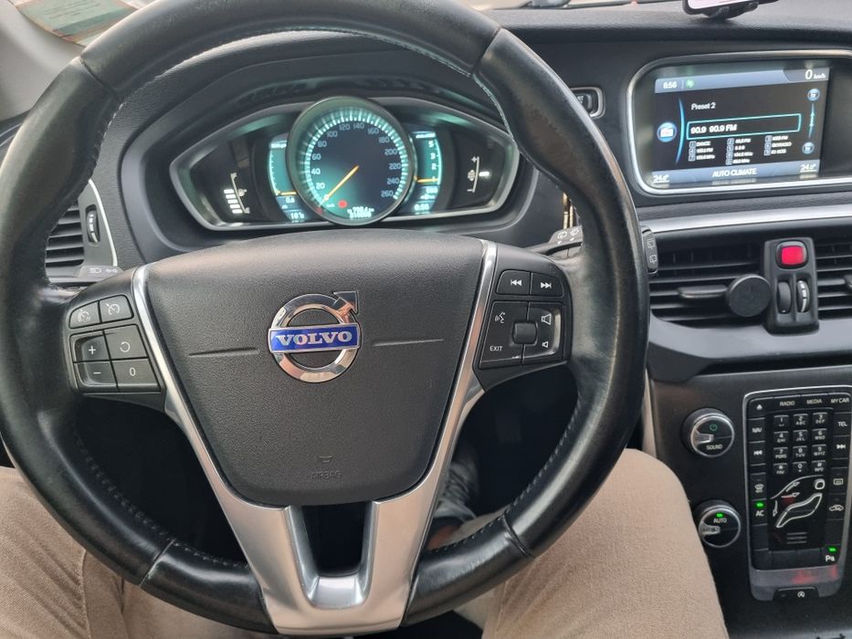 Volvo v40 1.6 2013
