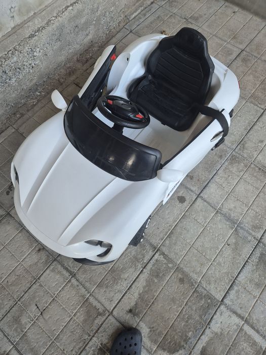 Детский электромобиль