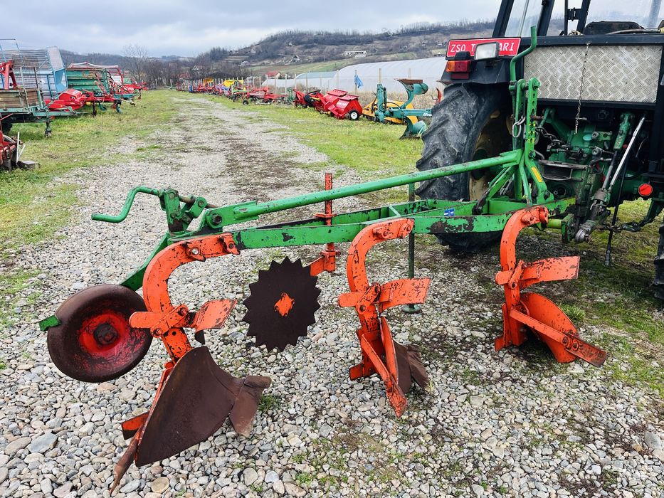 Plug cu 3 capuri, brazdare, cormane Heger cu roata de copiere 70 inalt