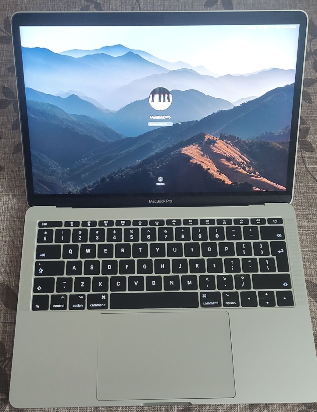 MacBook Pro (13-inch, 2017) 16 G RAM, 500 G SSD