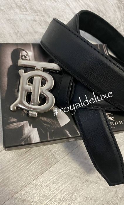 Burberry Mai multe detalii în descriere