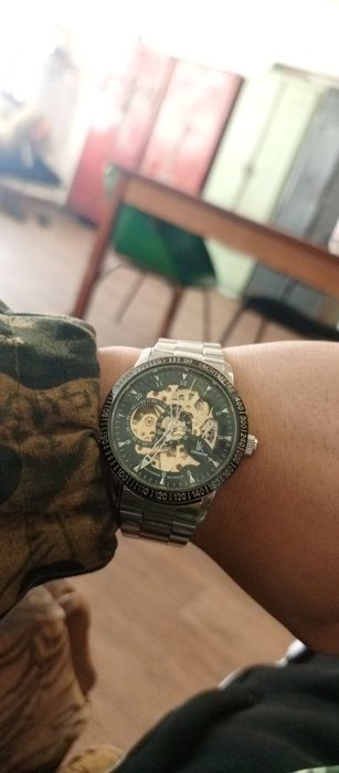 Продам часы мужские механические