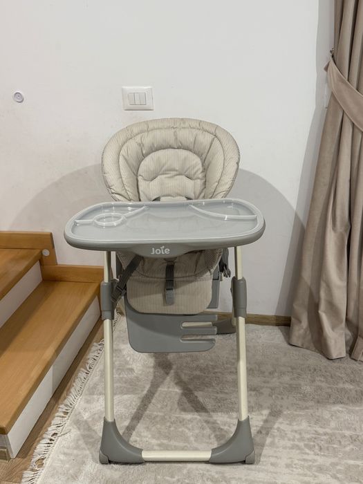 Vând scaun pentru bebeluși Joie!