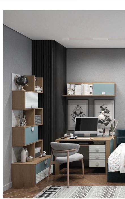 Рабочий стол со шкафами