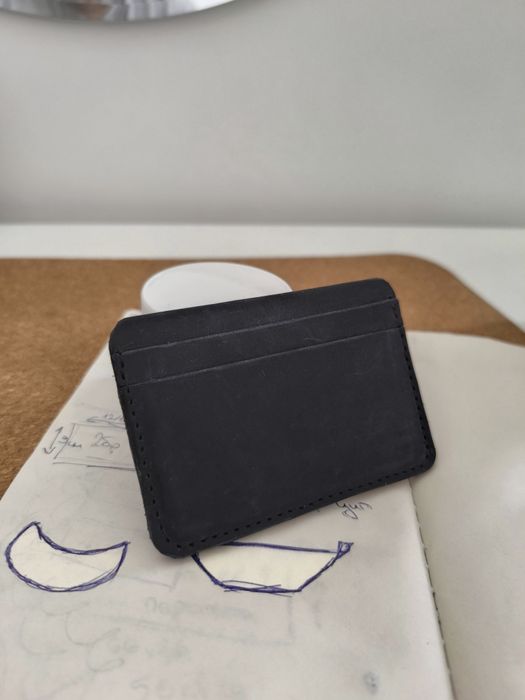 Ръчно изработени кожени портфейли и кардхолдери