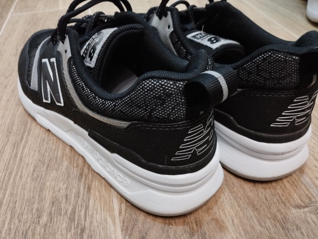 Маратонки NEW BALANCE 997 и  Adidas RACER