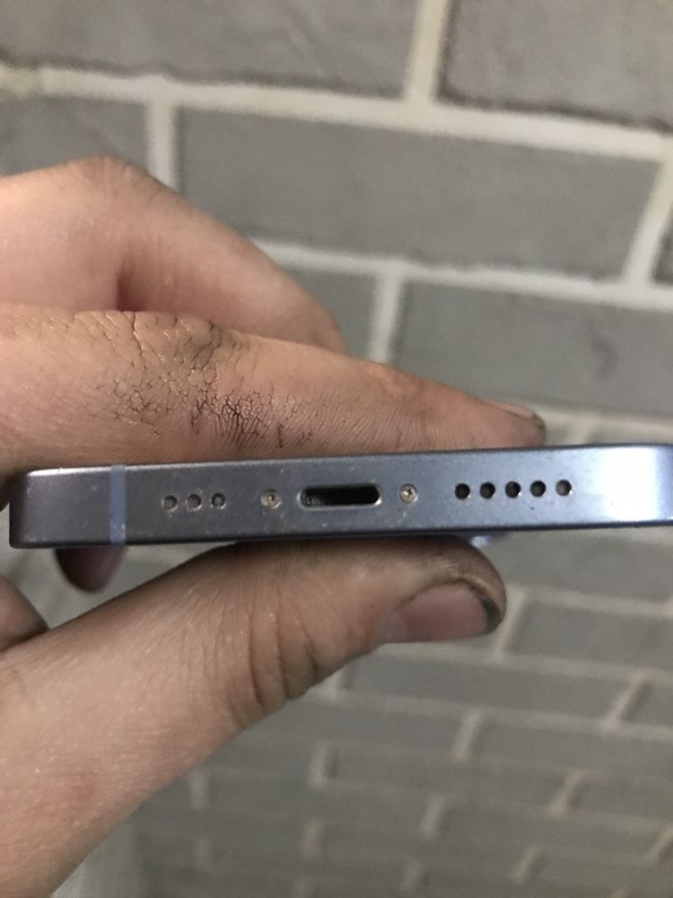 Продам IPhone 14 128