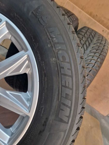 4 Michelin R17 235/65/ 
зимни гуми 
DOT4417