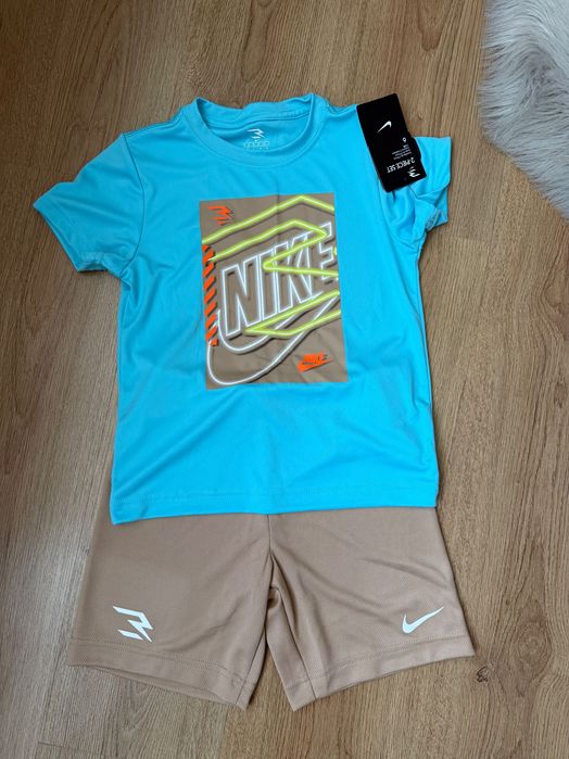 Комплект на Nike