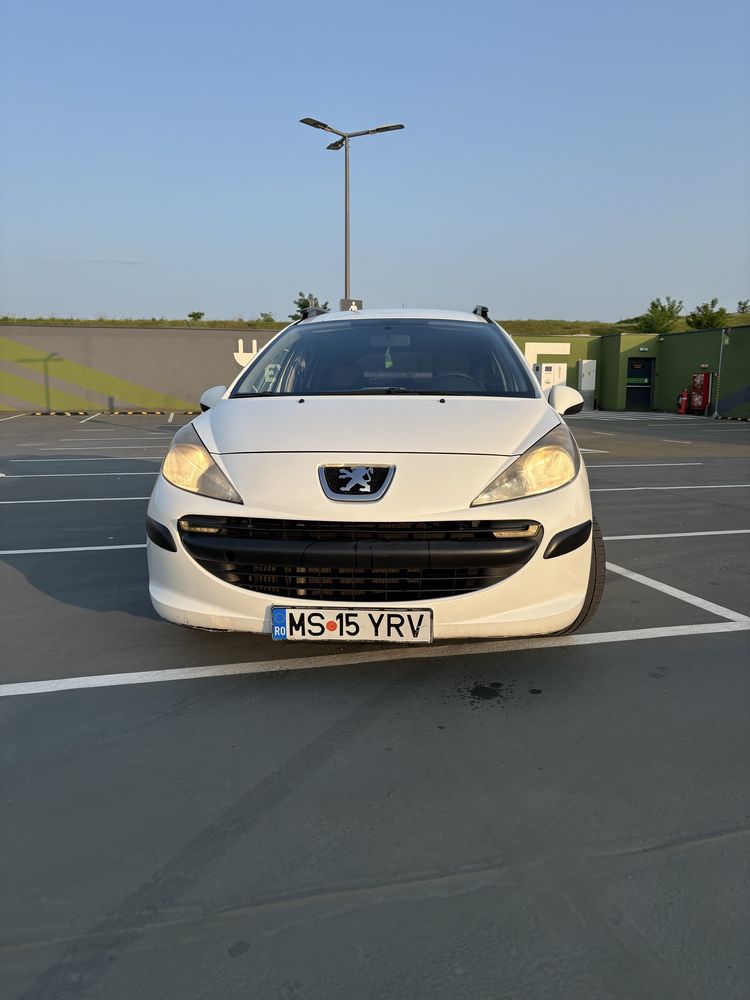 Peugeot 207 SW 1.6 HDI + un set de jante cu cauciucuri de iarna