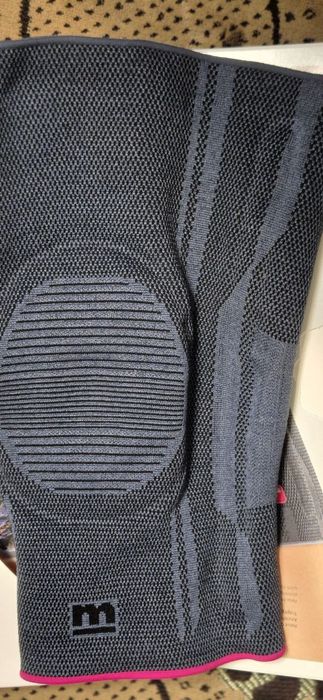 Продам наколенник medi новый