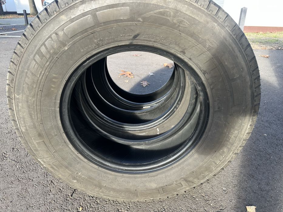 Cauciucuri Michelin 225 75 16C , 8mm banda