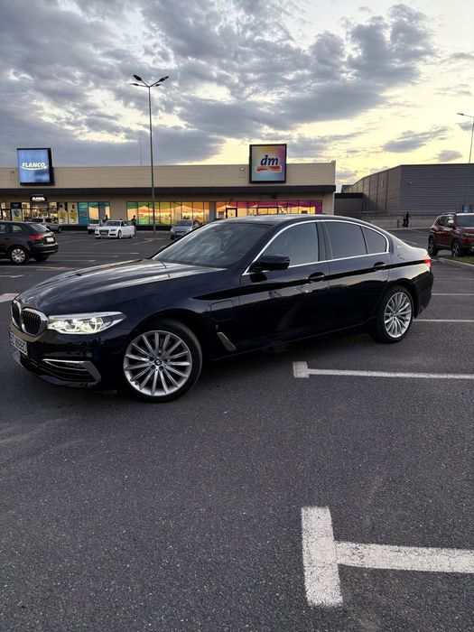 Bmw Seria 5 G30 530e iPerformance / B&W / Distronic / Gesture /Camere