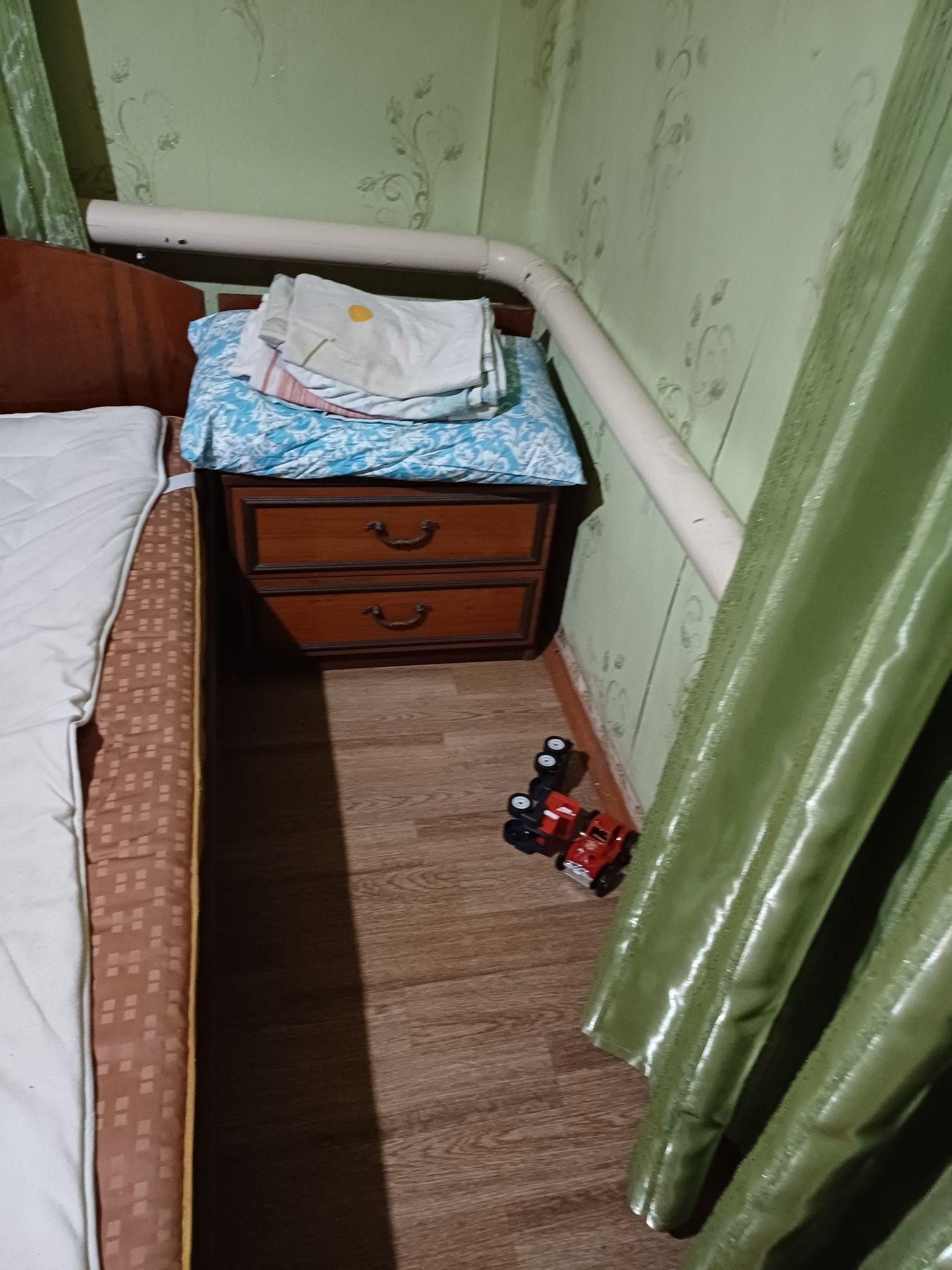 Продам спальню в хорошем состоянии