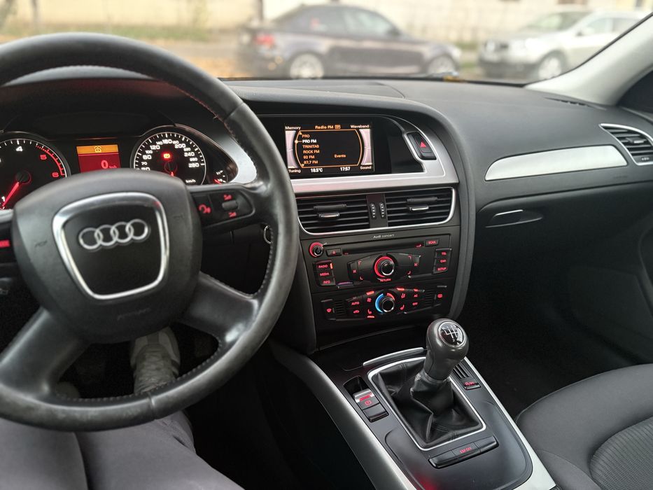Vand Audi A4 B8 2010
