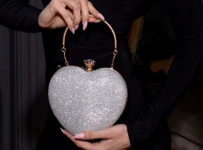 Клатч вечерний, в идеальном состоянии