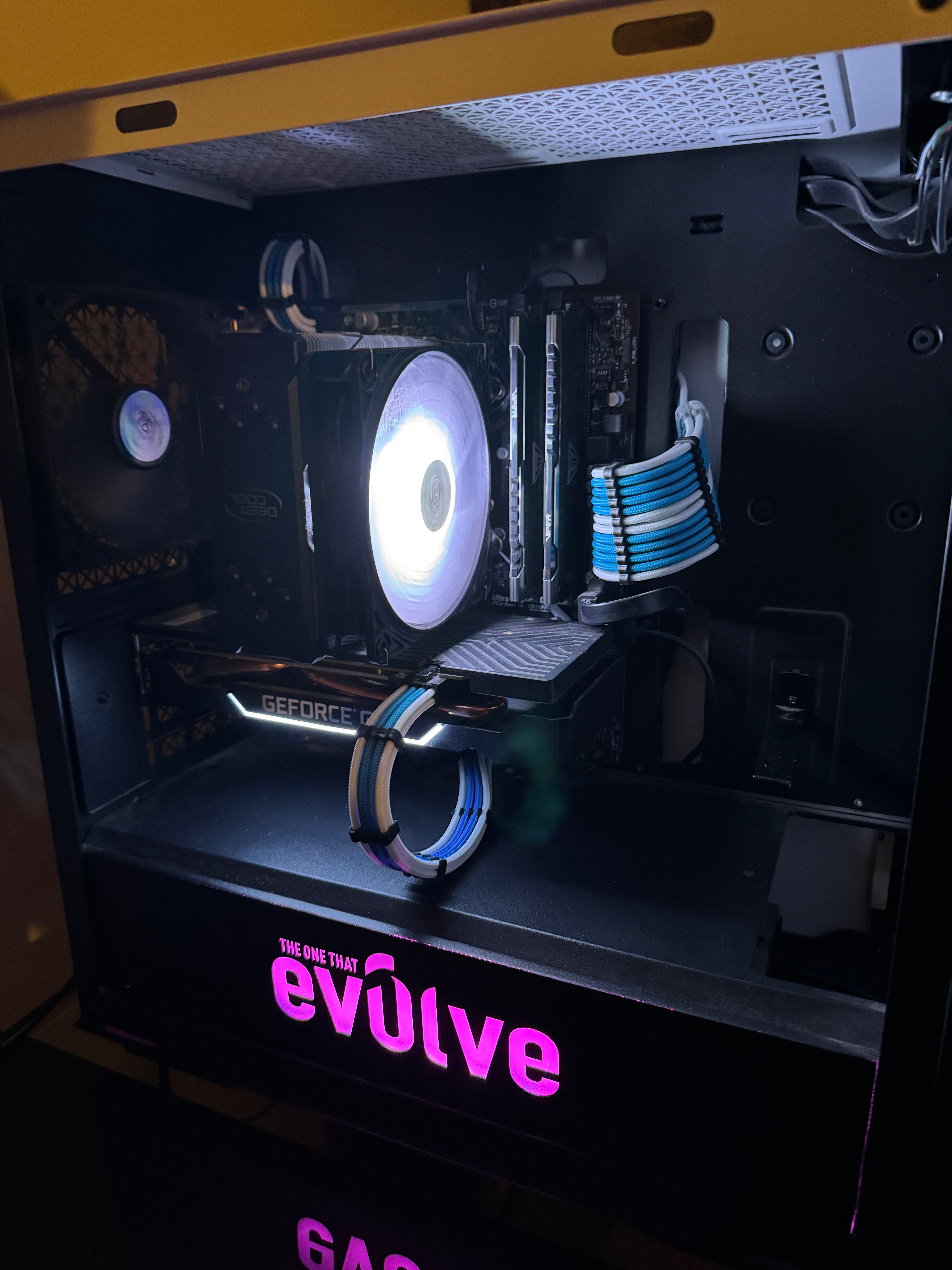 Добро Геймърско PC