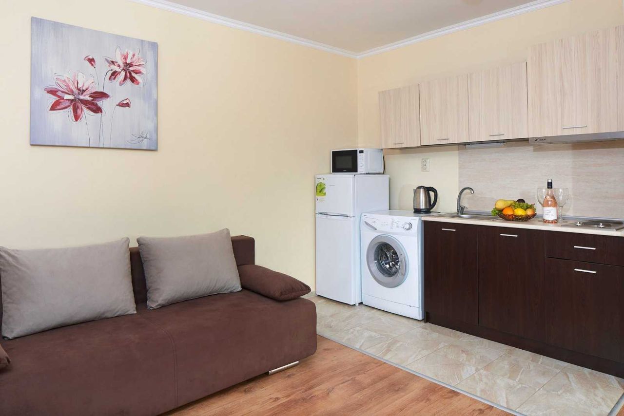 Продава се Тристаен апартамент в Несебър - 79 кв.м за 1595 €/кв.м - Снимка #11