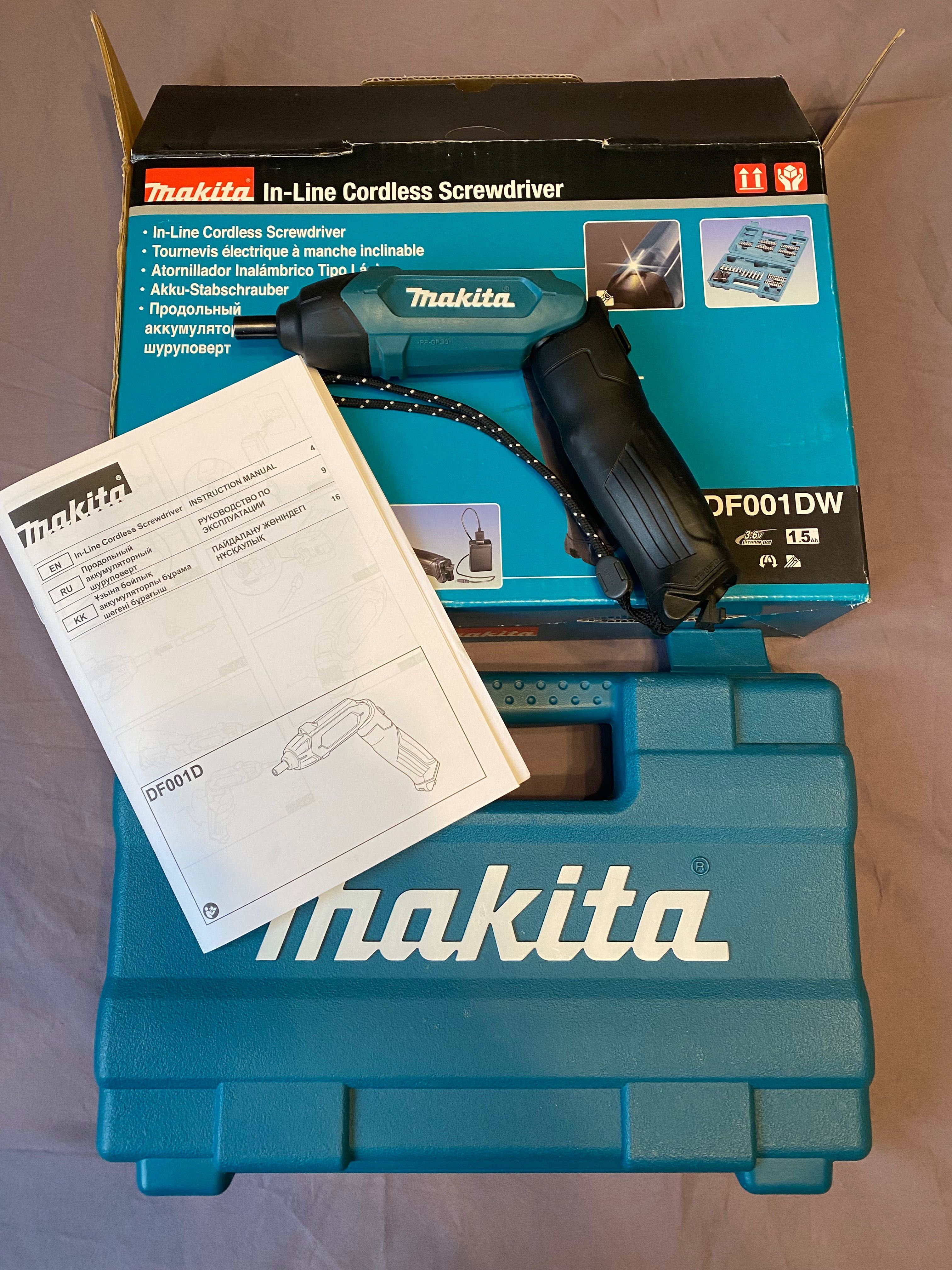 Makita DF001DW Аккумуляторная отвертка, шуруповерт.