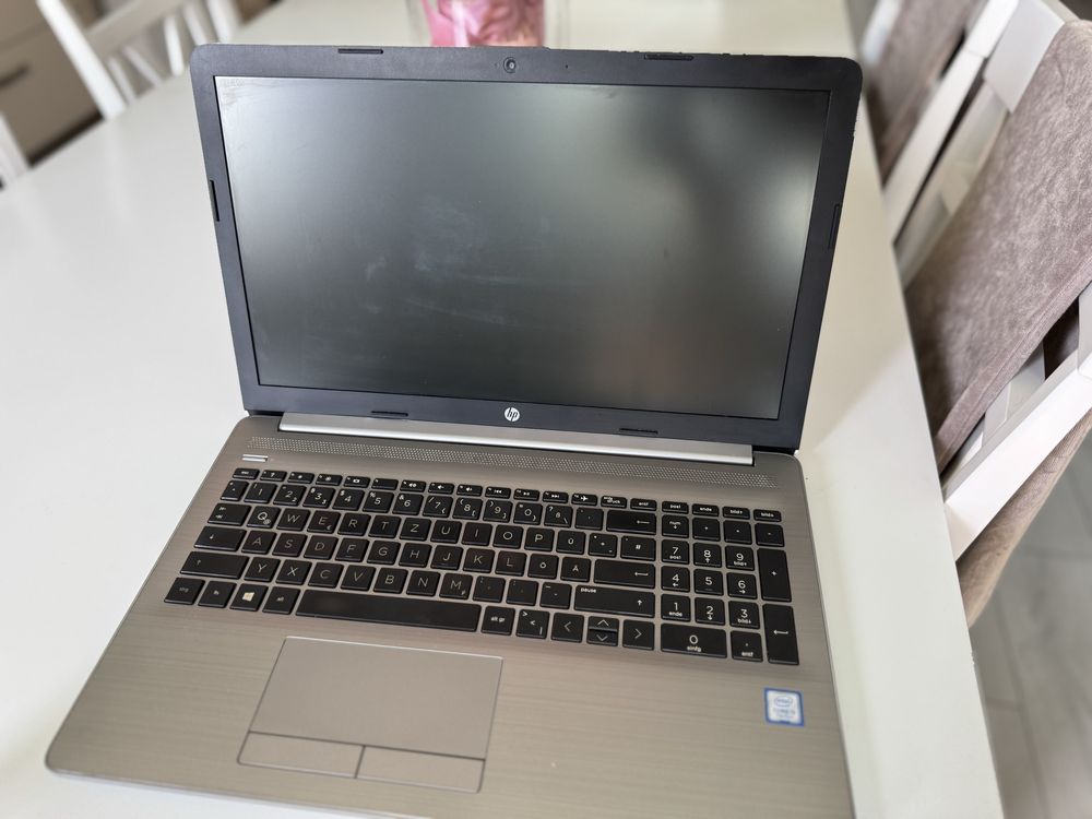 Laptop HP 250 G7
