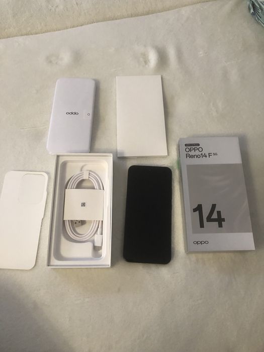Oppo Reno 14F 5G nou in cutie 256 GB . Culoare -verde