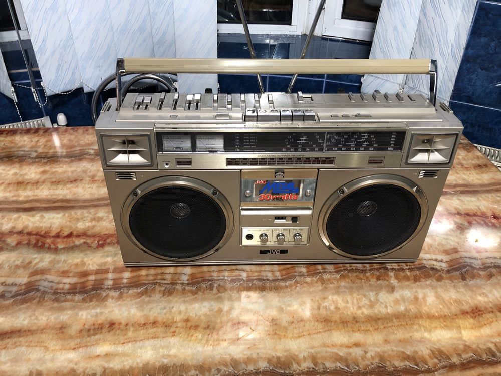 Radio casetofon jvc m 70