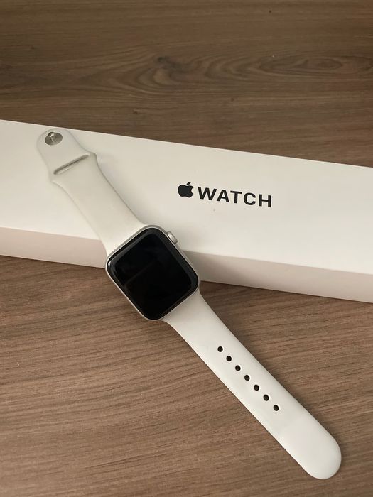 Apple Watch SE 44 mm