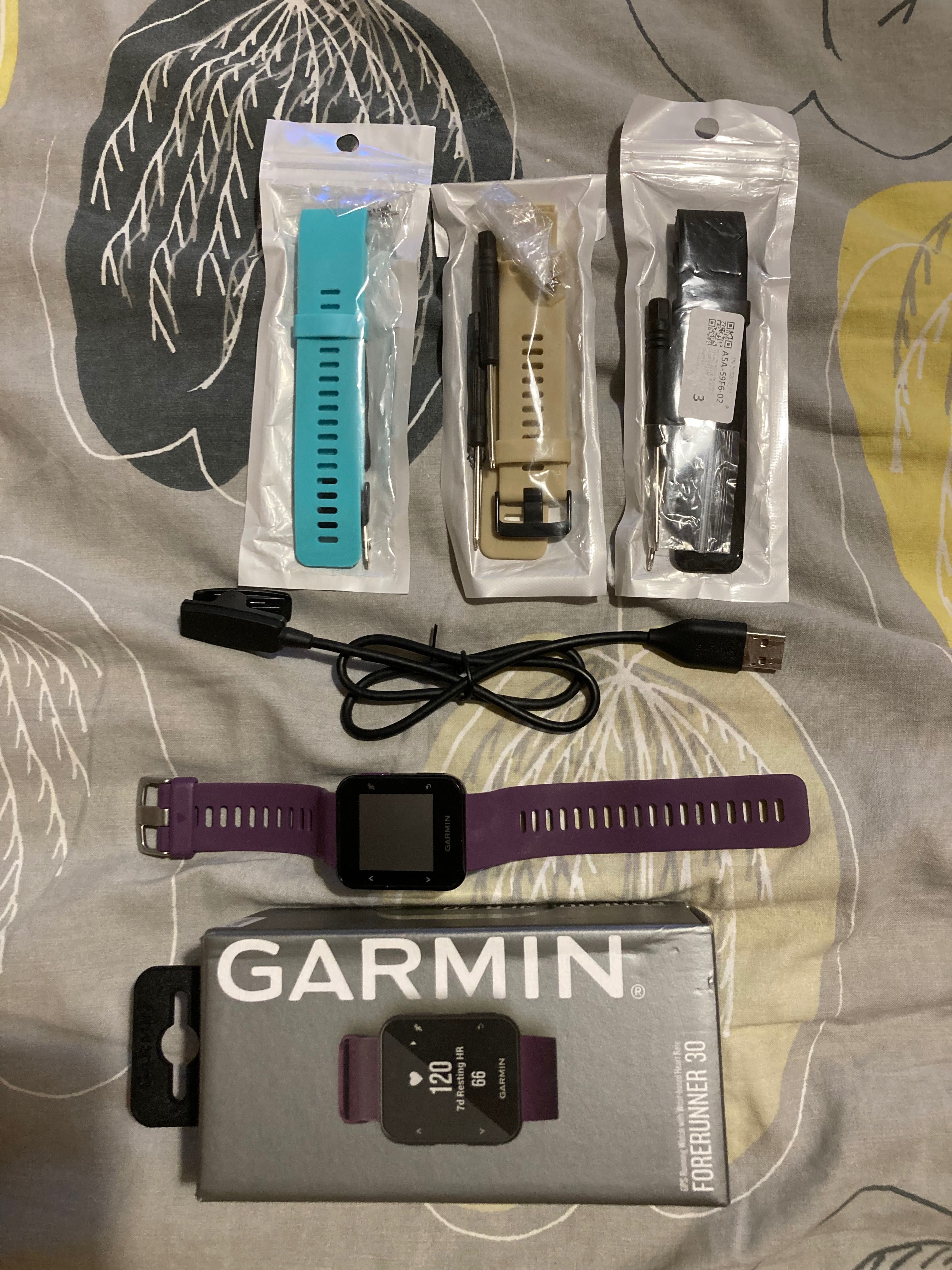 Часовник Garmin Forerunner 30