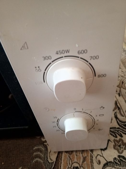 Продам нерабочую микроволновку