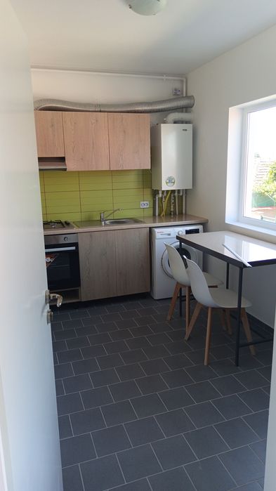 Închiriez garsonieră in cartier 23 august sector 3 metrou Republica