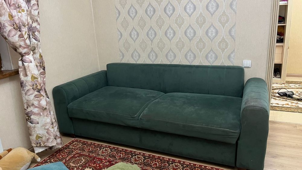 Продам диван б/у.
