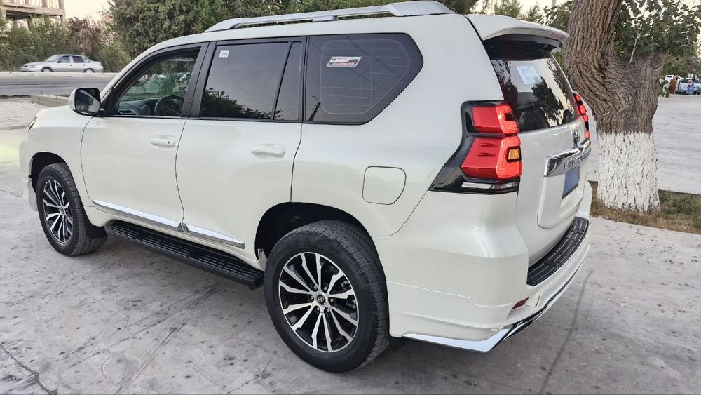 Прадо 150 vx японка 2013йил  краска тоза 83000 прабег кожений салон