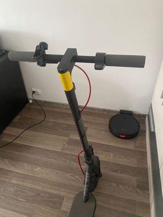 Trotinetă electrică XIAOMI SCOOTER 4