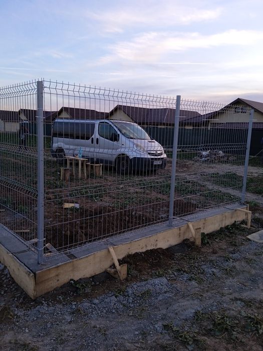 Vând garduri din plasa bordurata