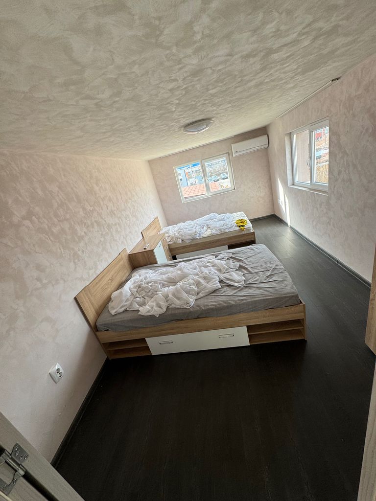 Дава се под наем Тристаен апартамент в София, Орландовци - 100 кв.м за 612 € - Снимка #2