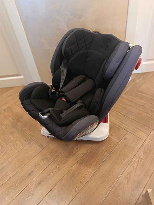 Детско столче за кола. Въртящо се на 360