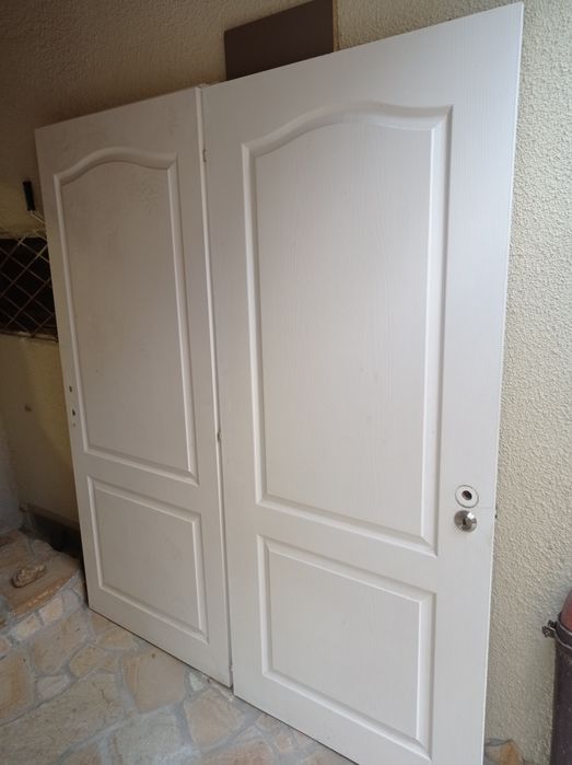Usi interior albe