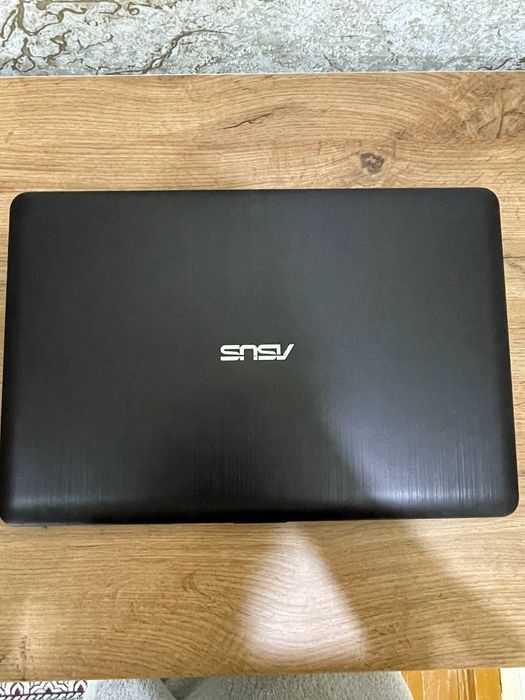 Noteboq asus sotiladi kop ishlatilinmagan