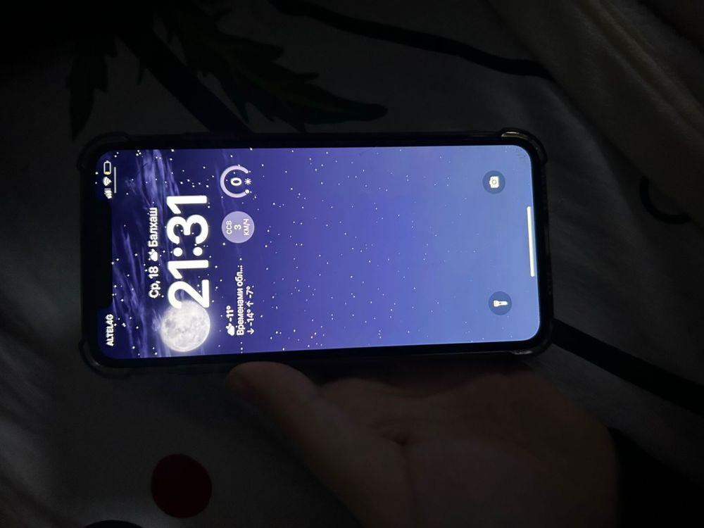 Продается  iphone xs max белого цвета
