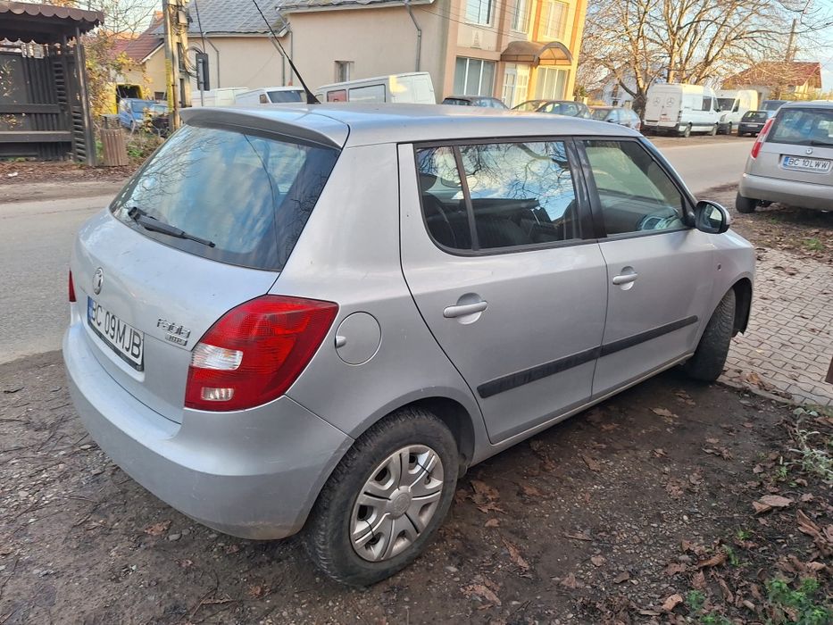 Vând o skoda Fabia 1.2 motor benzina