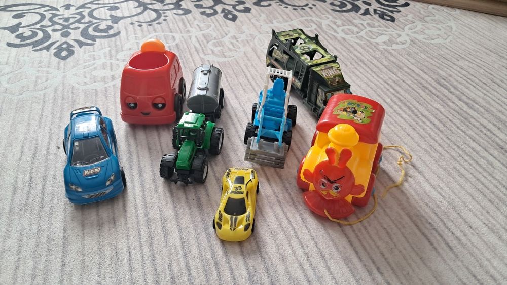 Играчки различни
