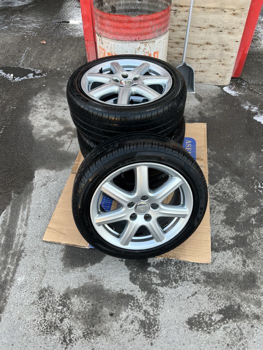 Продам диски оригинал R17  215/45/17 с шинами в комплекте зима лето!