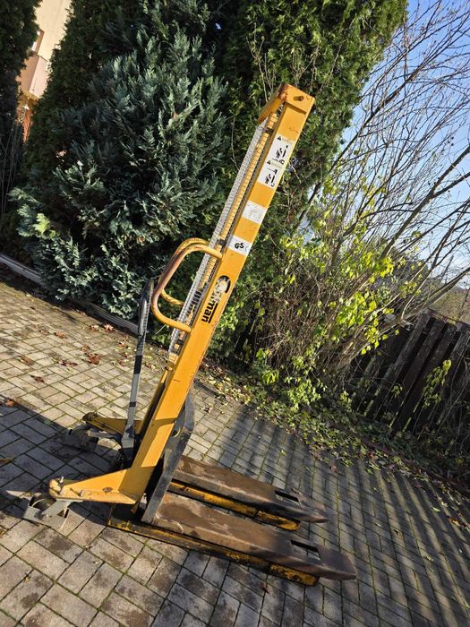 Stivuitor manual hidraulic cu ridicare pana la 1.6 m/1000 kg