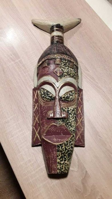 masti  tribale,africane, din lemn , sculptate si pictate manual